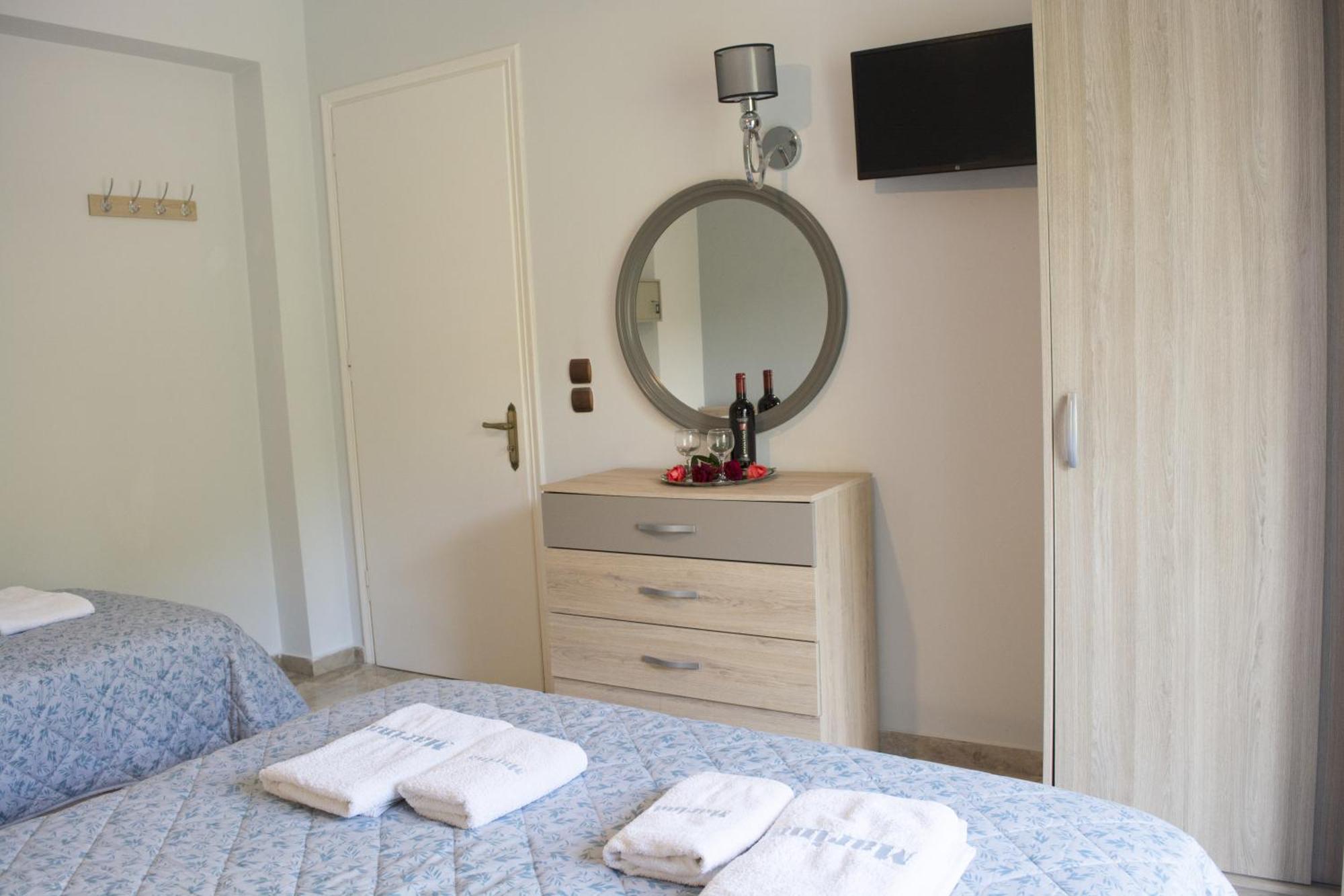 Marina Apartments, Agios Gordios  Luaran gambar